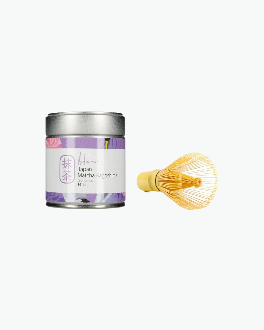 Žalioji matcha arbata ir šluotelė plakimui